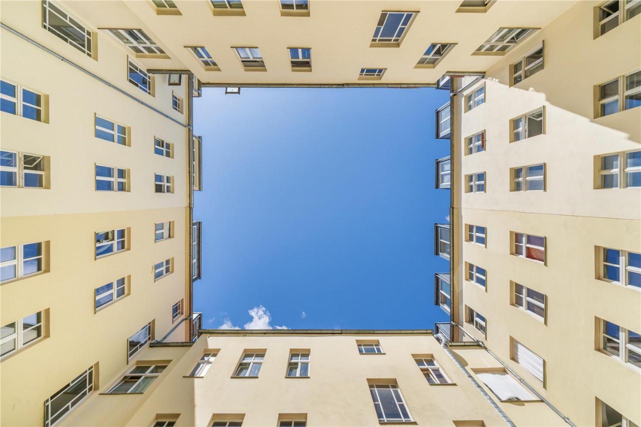 Holiday 33 Apartments Efg Schoenhauser Allee Mit Balkon Берлин Екстериор снимка