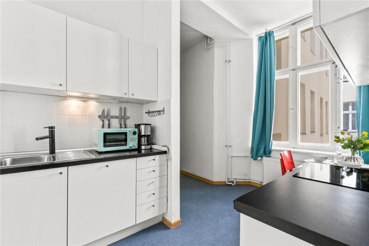 Holiday 33 Apartments Efg Schoenhauser Allee Mit Balkon Берлин Екстериор снимка