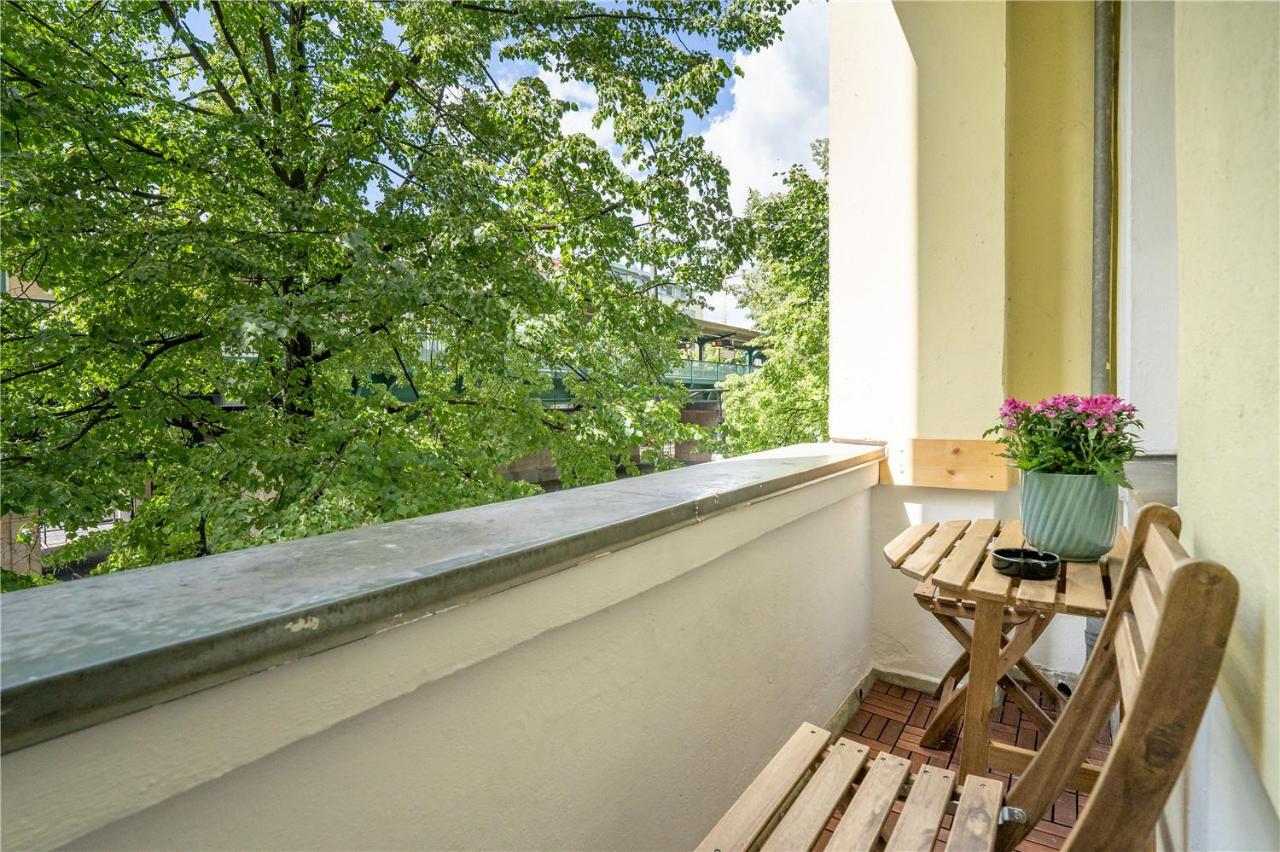 Holiday 33 Apartments Efg Schoenhauser Allee Mit Balkon Берлин Екстериор снимка