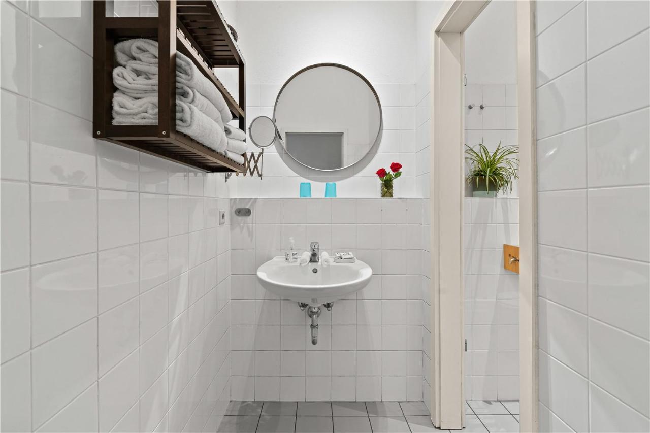 Holiday 33 Apartments Efg Schoenhauser Allee Mit Balkon Берлин Екстериор снимка